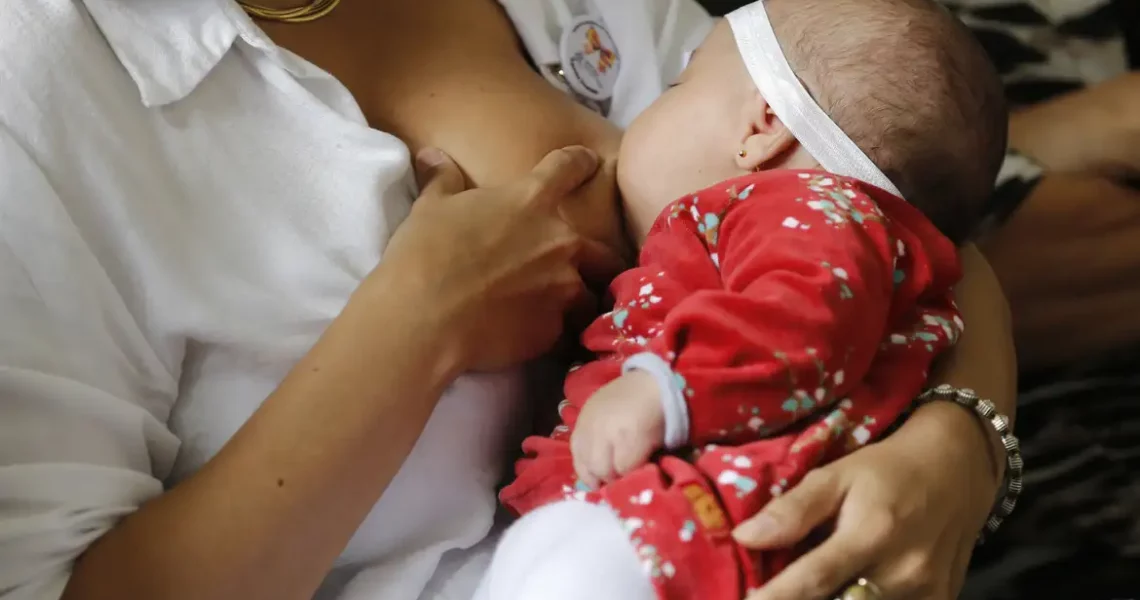 Campanha Mundial de Amamentação promove a preservação da vida