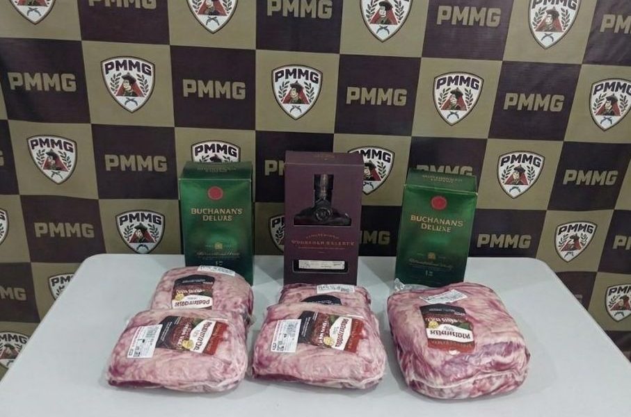 PMMG prende homem em regime de prisão domiciliar após furto de carnes nobres e whisky em supermercado de Muriaé