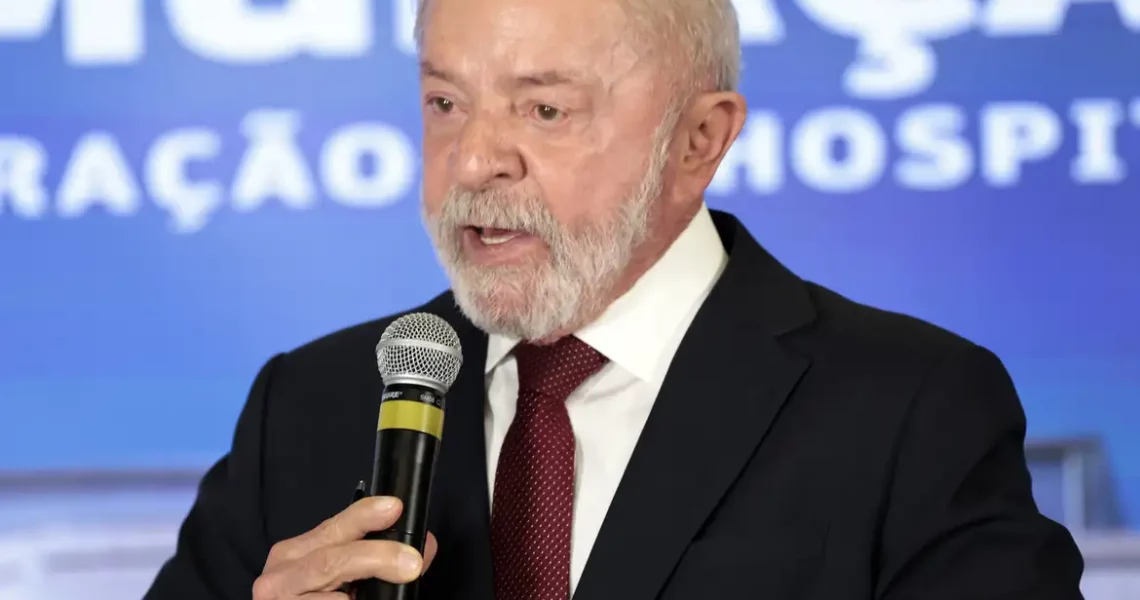 Lula quer incluir inadimplentes do FIES em pacote contra endividamento