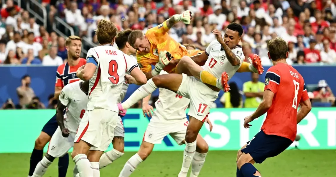 Inglaterra vence Noruega e garante vaga na semifinal