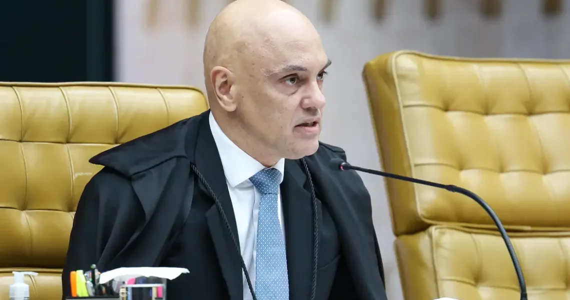 Moraes dá 48 horas para Bolsonaro informar se autorizou vídeo com IA