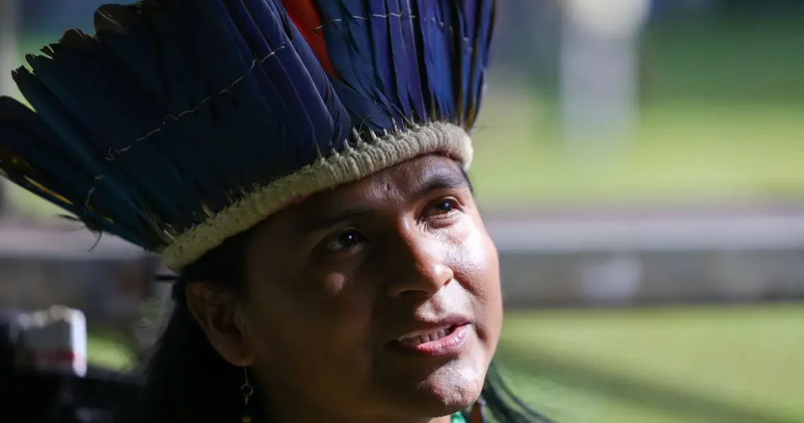 Câmara aprova uso de indumentárias tradicionais em fotos de documentos